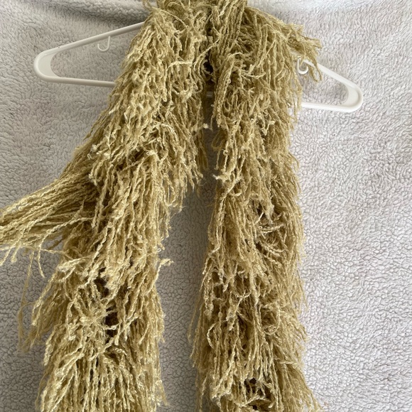 Tan fringe scarf - Picture 1 of 4